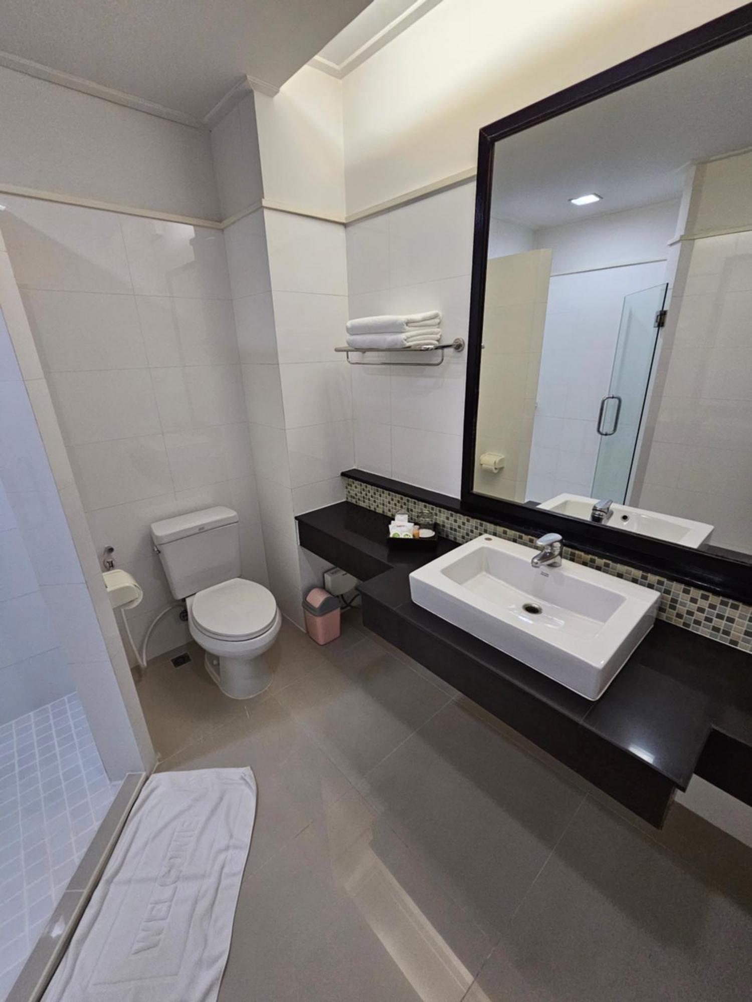 โรงแรม ซิตี้พาร์ค โคราช City Park Hotel Nakhonratchasima Екстериор снимка