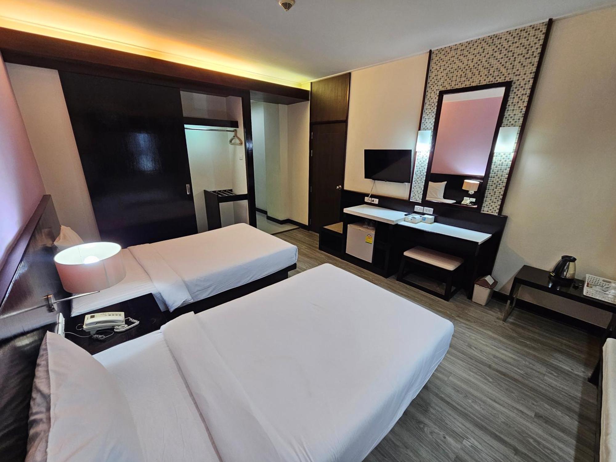โรงแรม ซิตี้พาร์ค โคราช City Park Hotel Nakhonratchasima Екстериор снимка