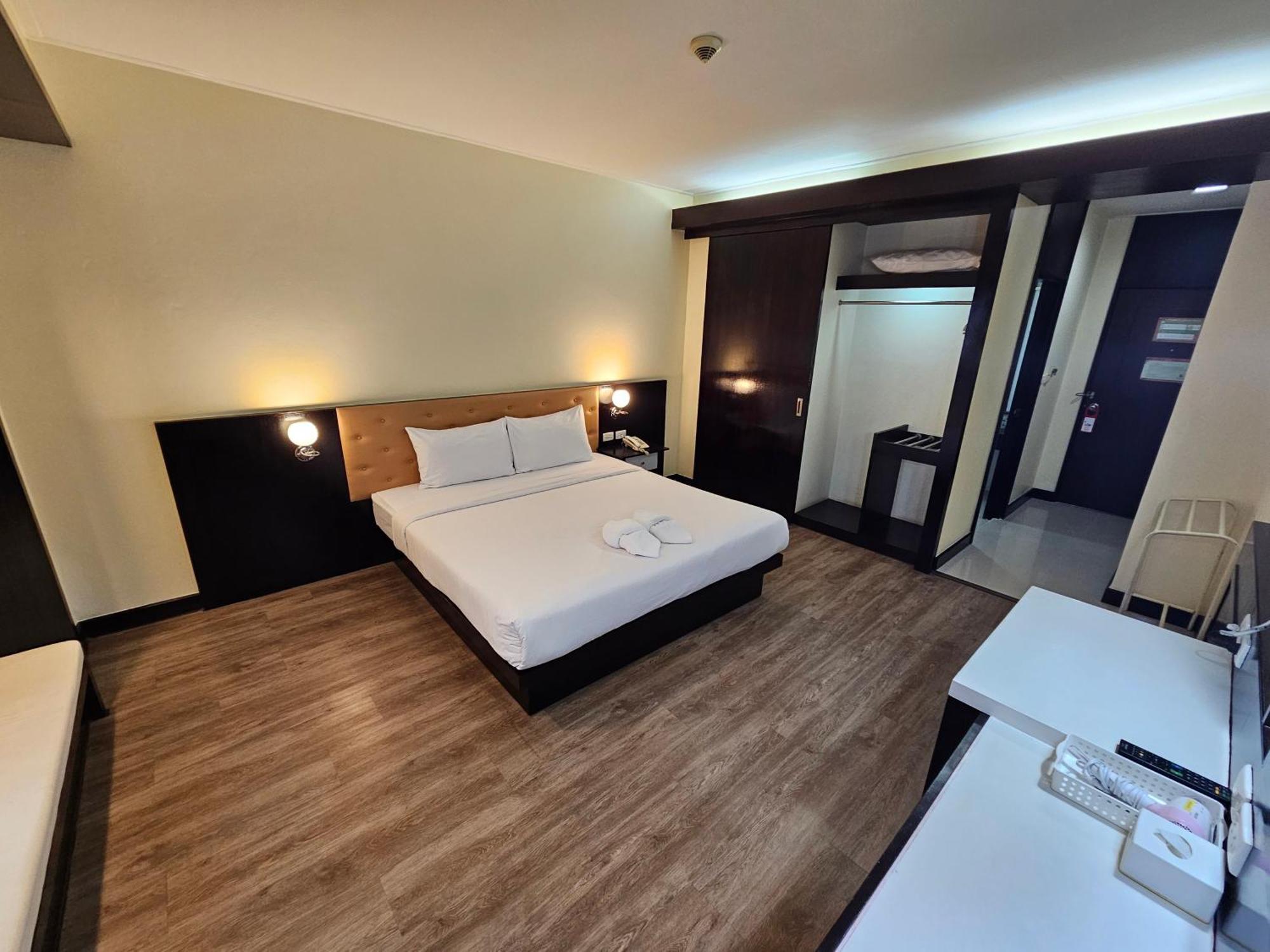 โรงแรม ซิตี้พาร์ค โคราช City Park Hotel Nakhonratchasima Екстериор снимка