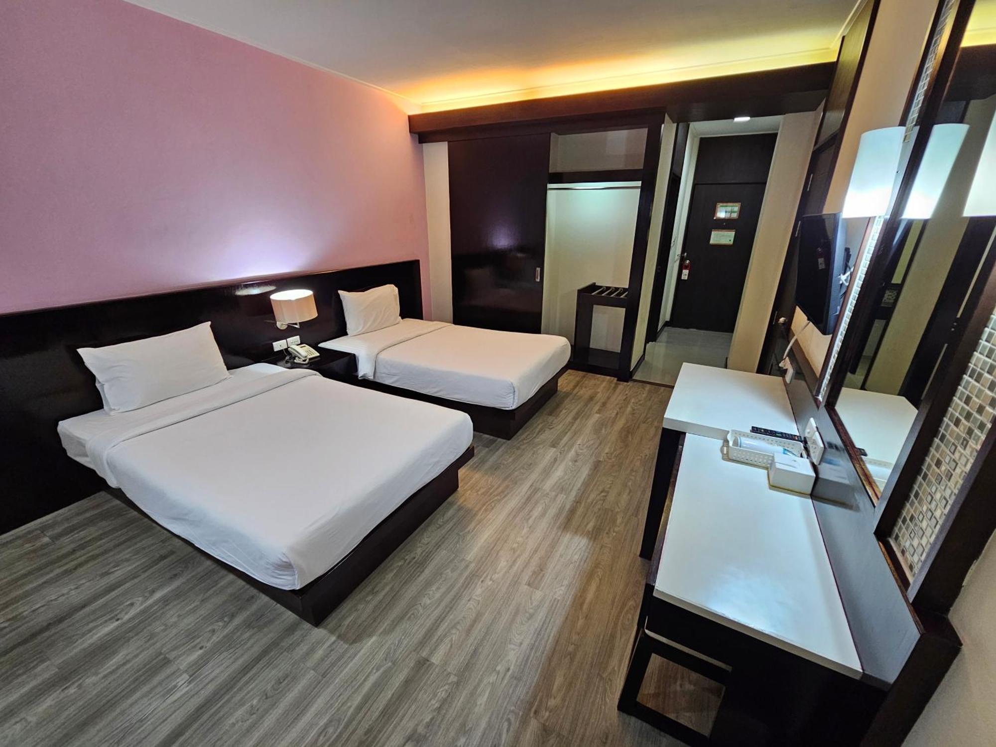 โรงแรม ซิตี้พาร์ค โคราช City Park Hotel Nakhonratchasima Екстериор снимка